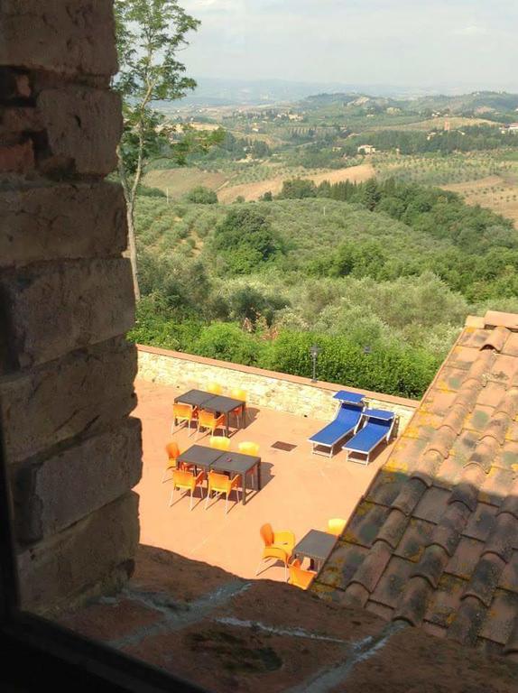 Готель Castello Di Tavolese Чертальдо Екстер'єр фото